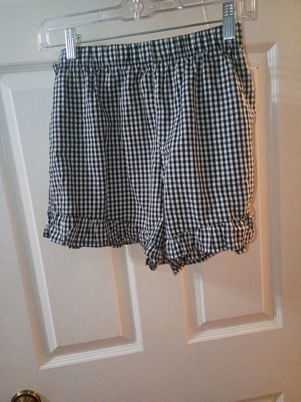 GAP Black & White Gingham Ruffle Top + Shorts Set - Picture 5 of 9